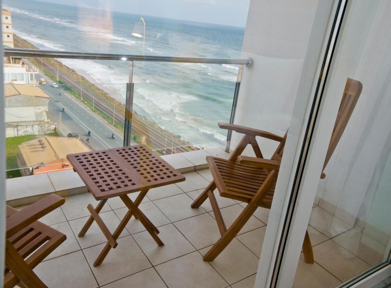 Ocean Edge Suites & Hotel Colombo Exterior photo